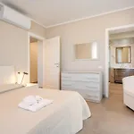 Apartamento Guesthost - Mare Monti 4-7